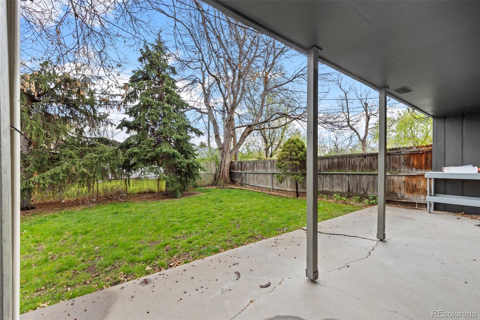 1000 - 1002 Zang Street