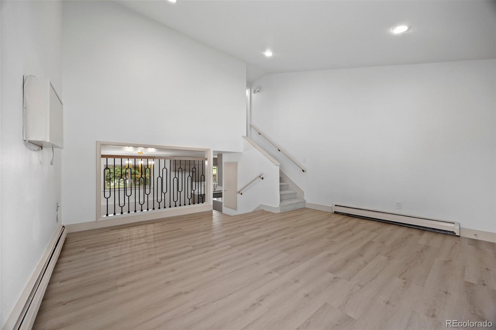 1000 - 1002 Zang Street