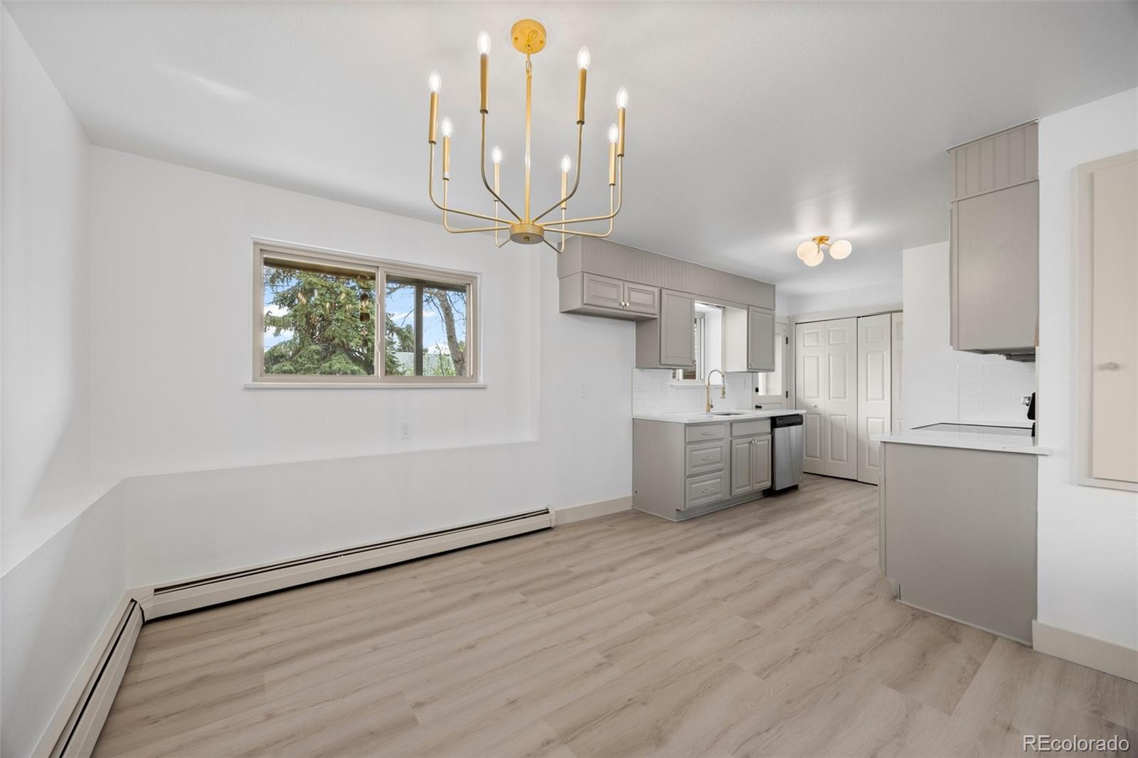 1000 - 1002 Zang Street