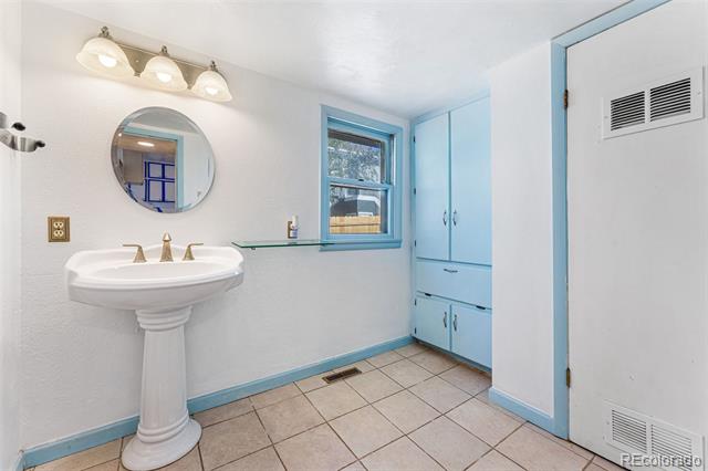 504 E Baseline Road