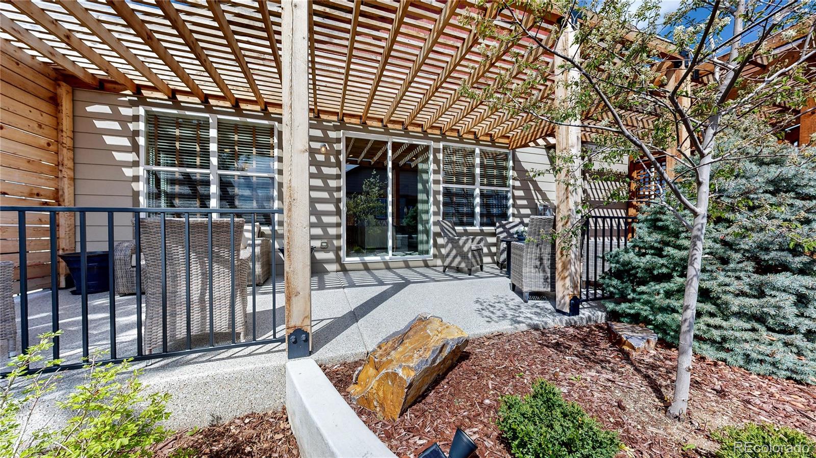 12350 Syracuse Street