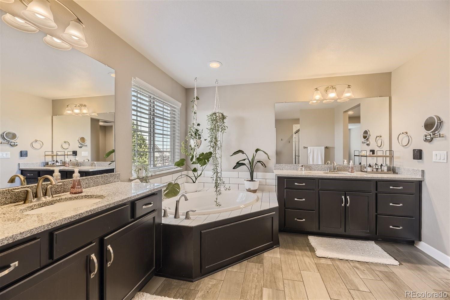 14175 Double Dutch Circle