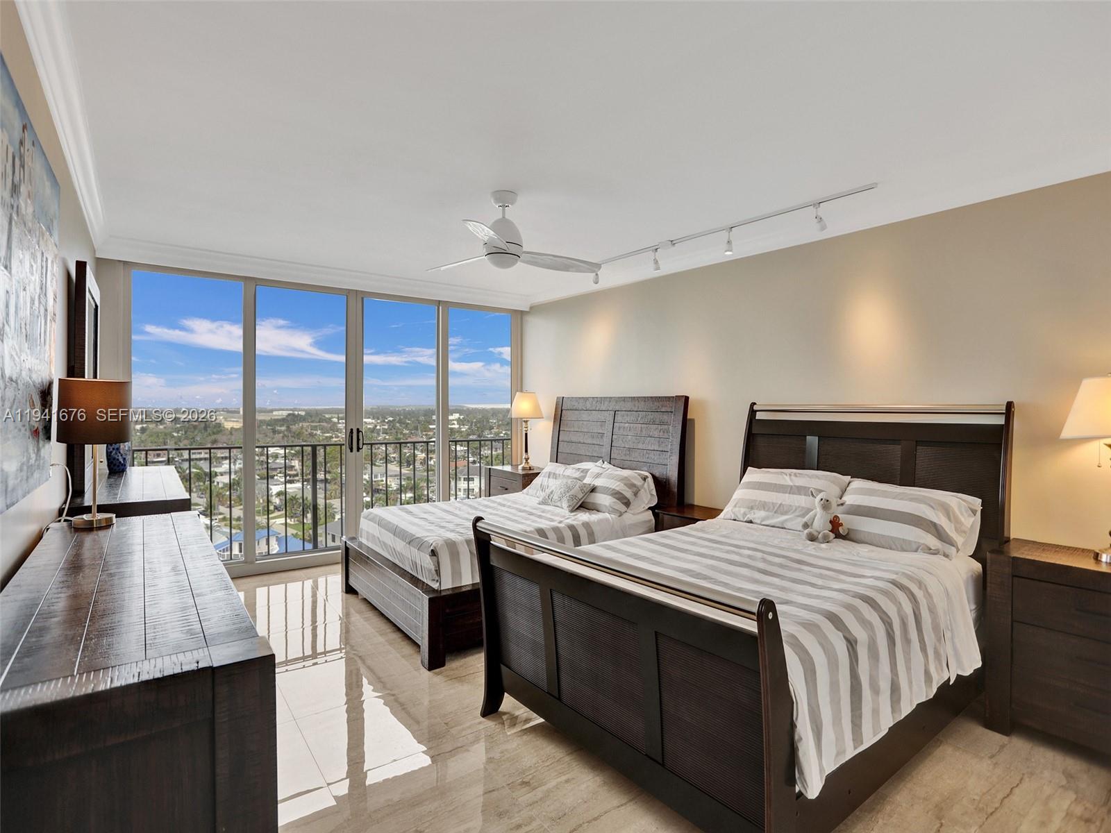 521 N Riverside Dr # 1209