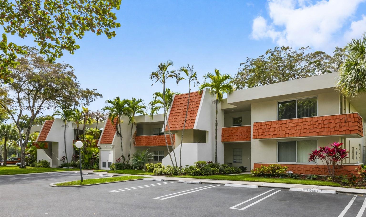 823 Cypress Blvd # 204
