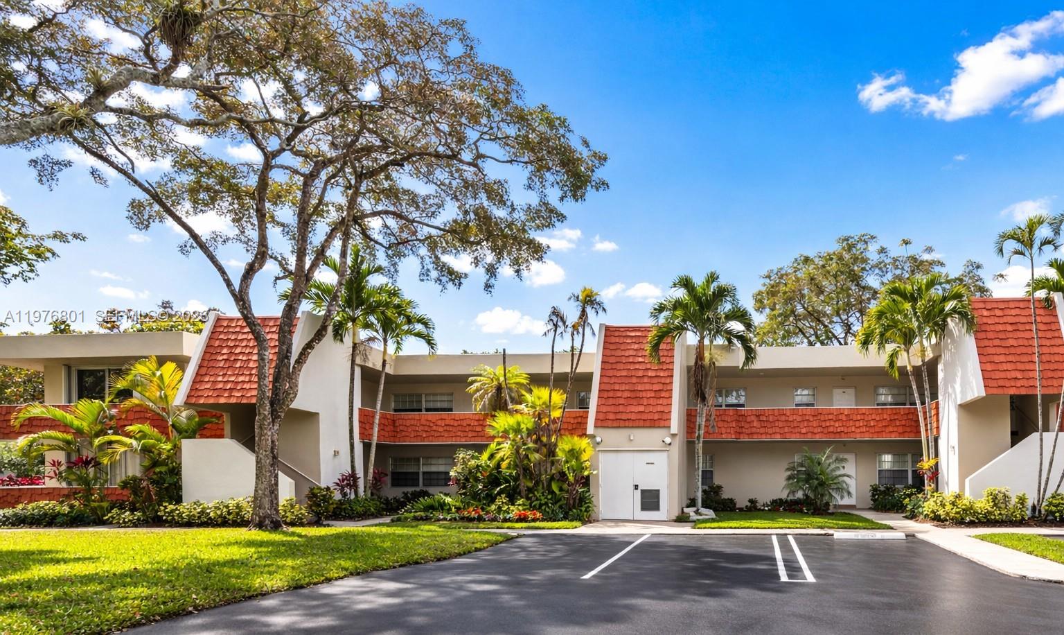 823 Cypress Blvd # 204