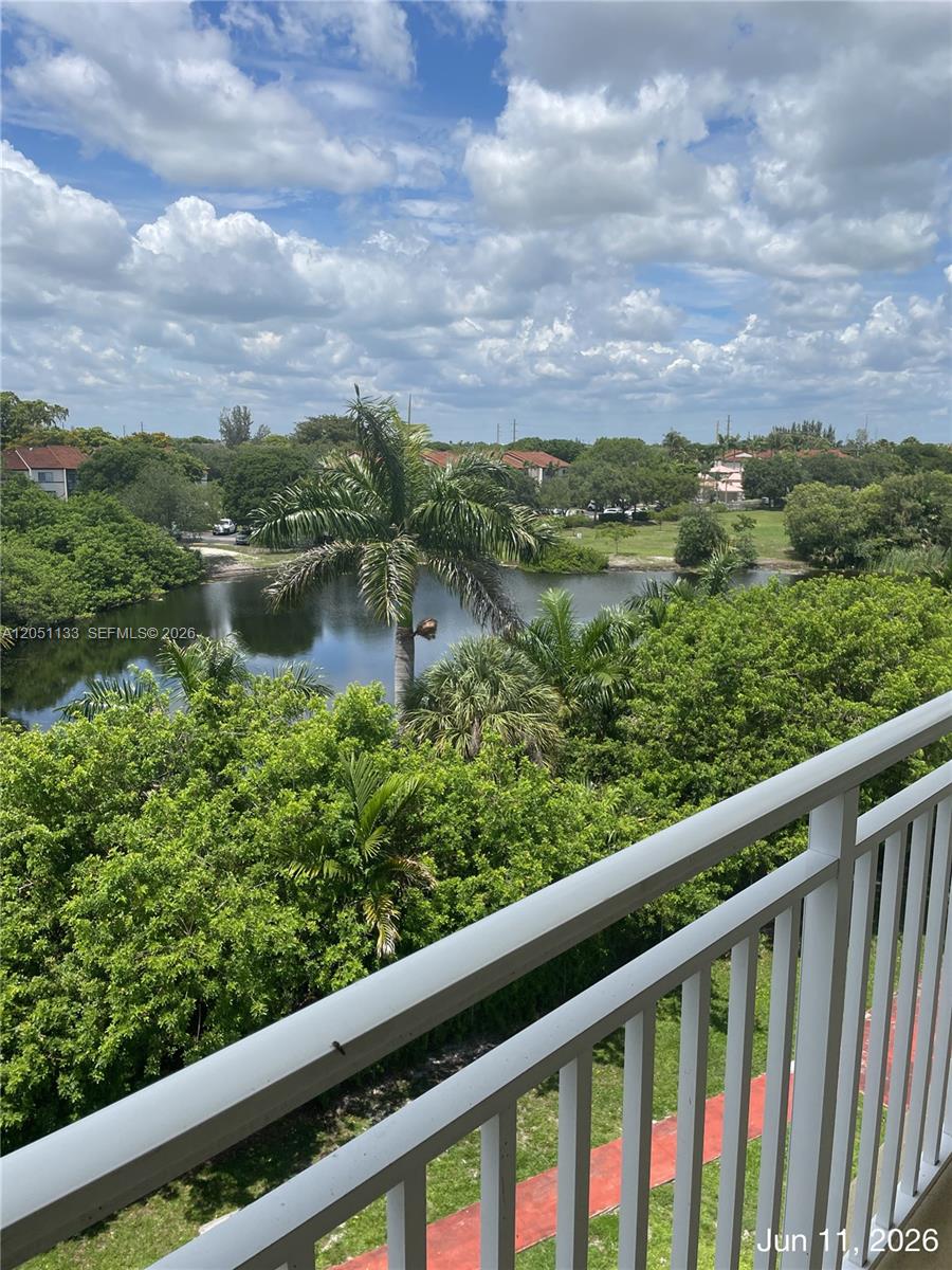 6940 Miami Gardens Dr # 531 Unit: 1-531