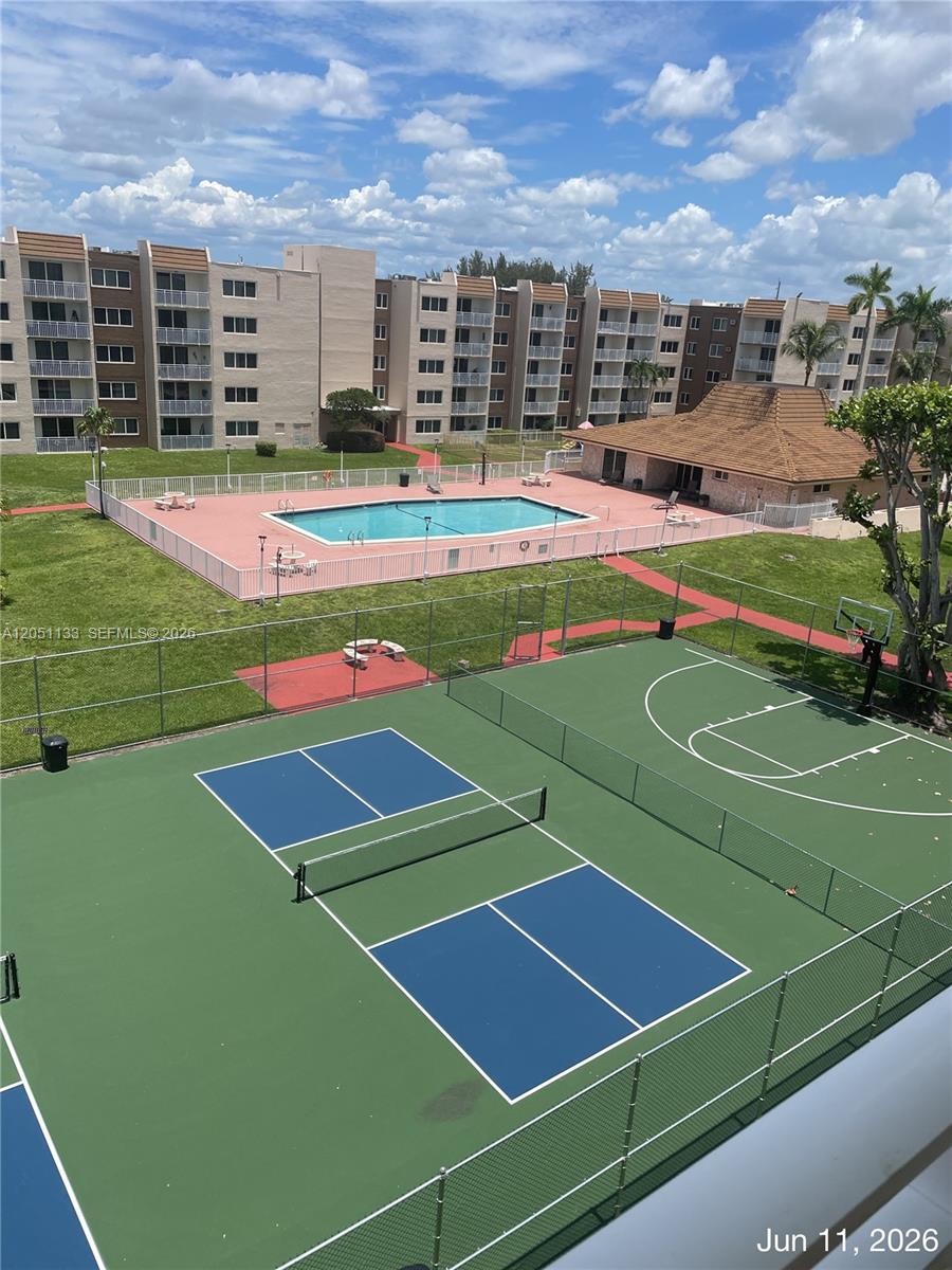6940 Miami Gardens Dr # 531 Unit: 1-531