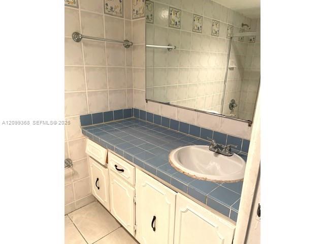 2940 N Course Dr # 110