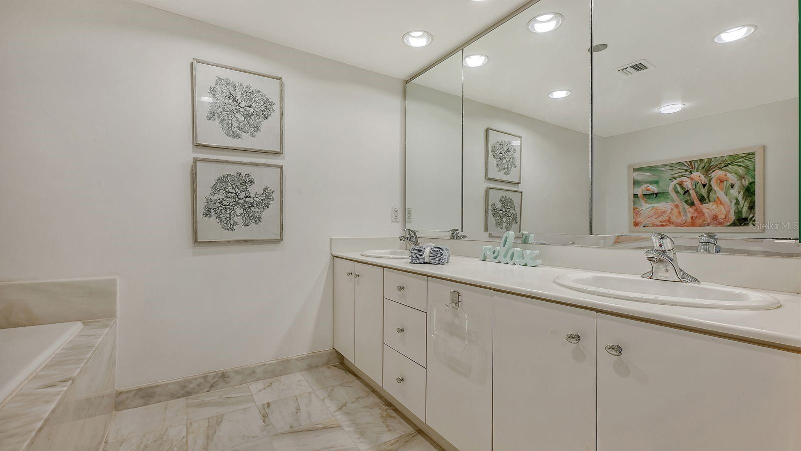 775 LONGBOAT CLUB RD #804