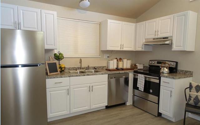 667 E Clarion Drive Apt C