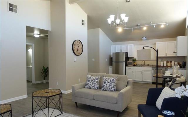 667 E Clarion Drive Apt C