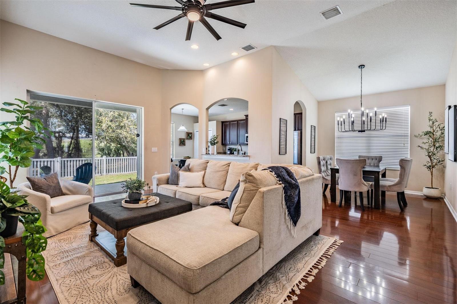 7147 FOREST MERE DR