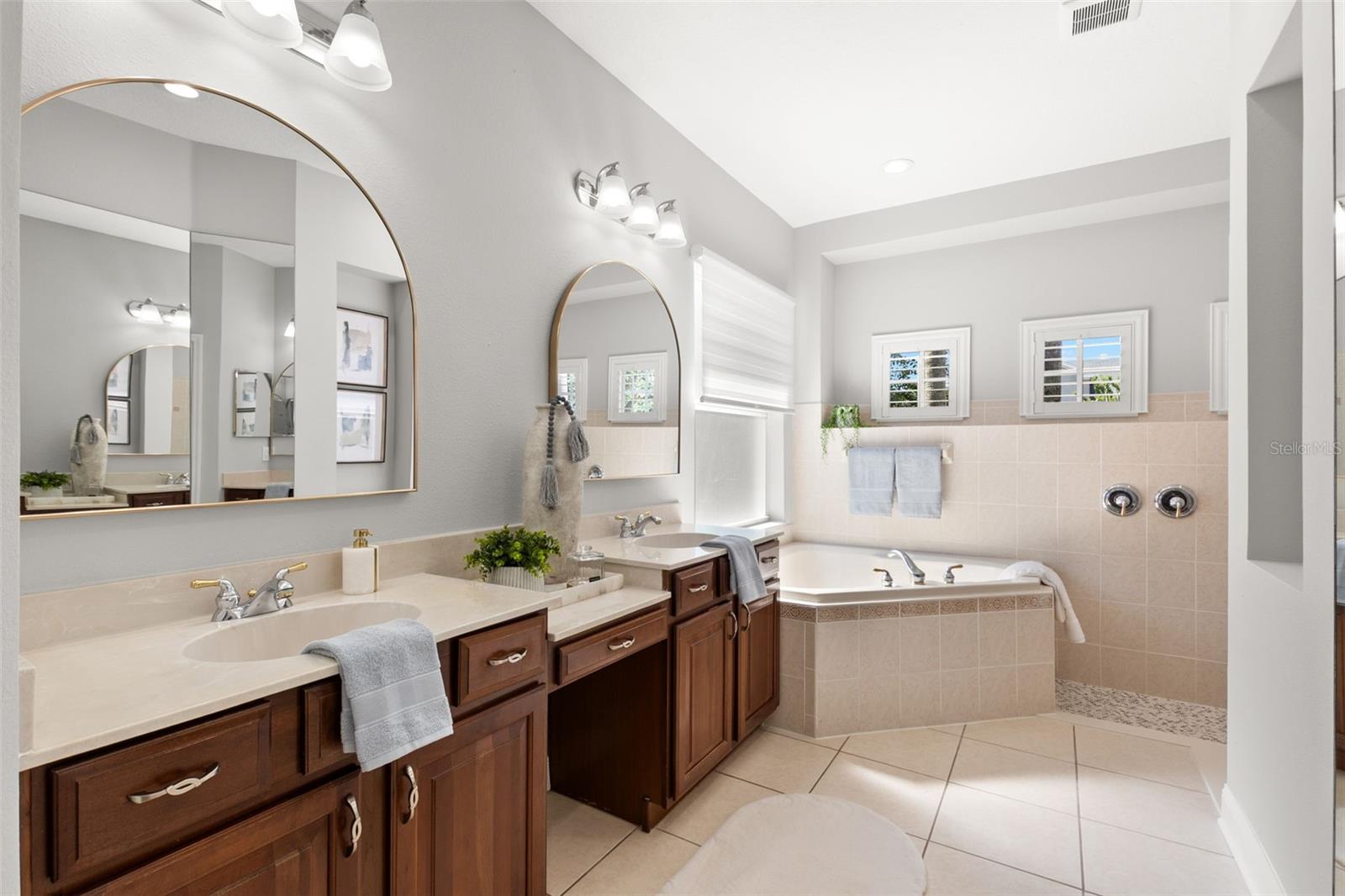 11918 MANDEVILLA CT