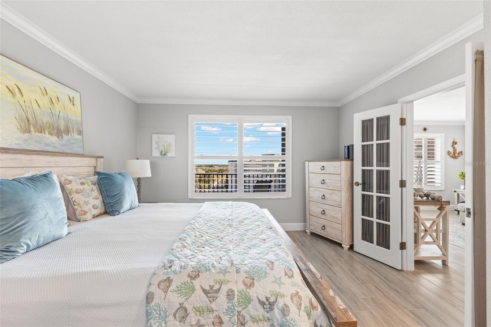 5220 BRITTANY DR S #1003