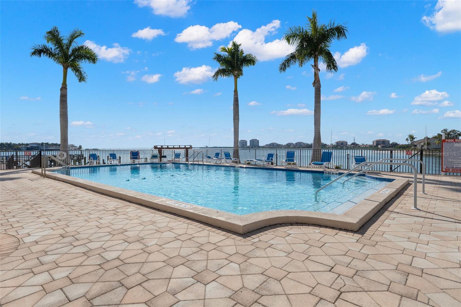 5220 BRITTANY DR S #1003