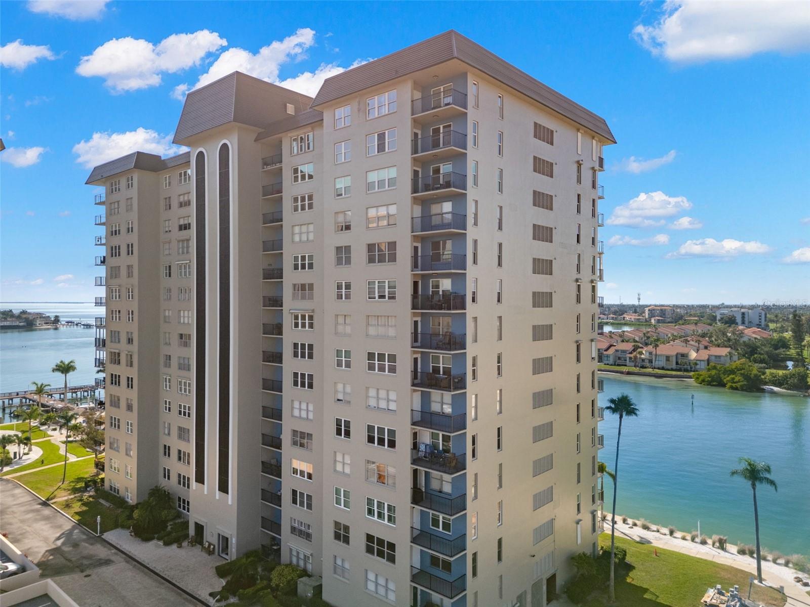 5220 BRITTANY DR S #1003