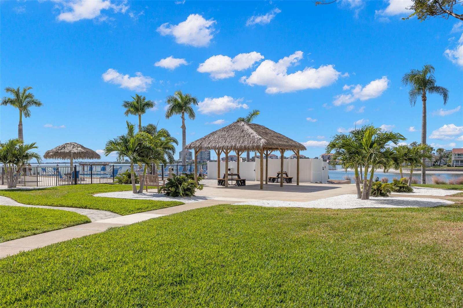 5220 BRITTANY DR S #1003