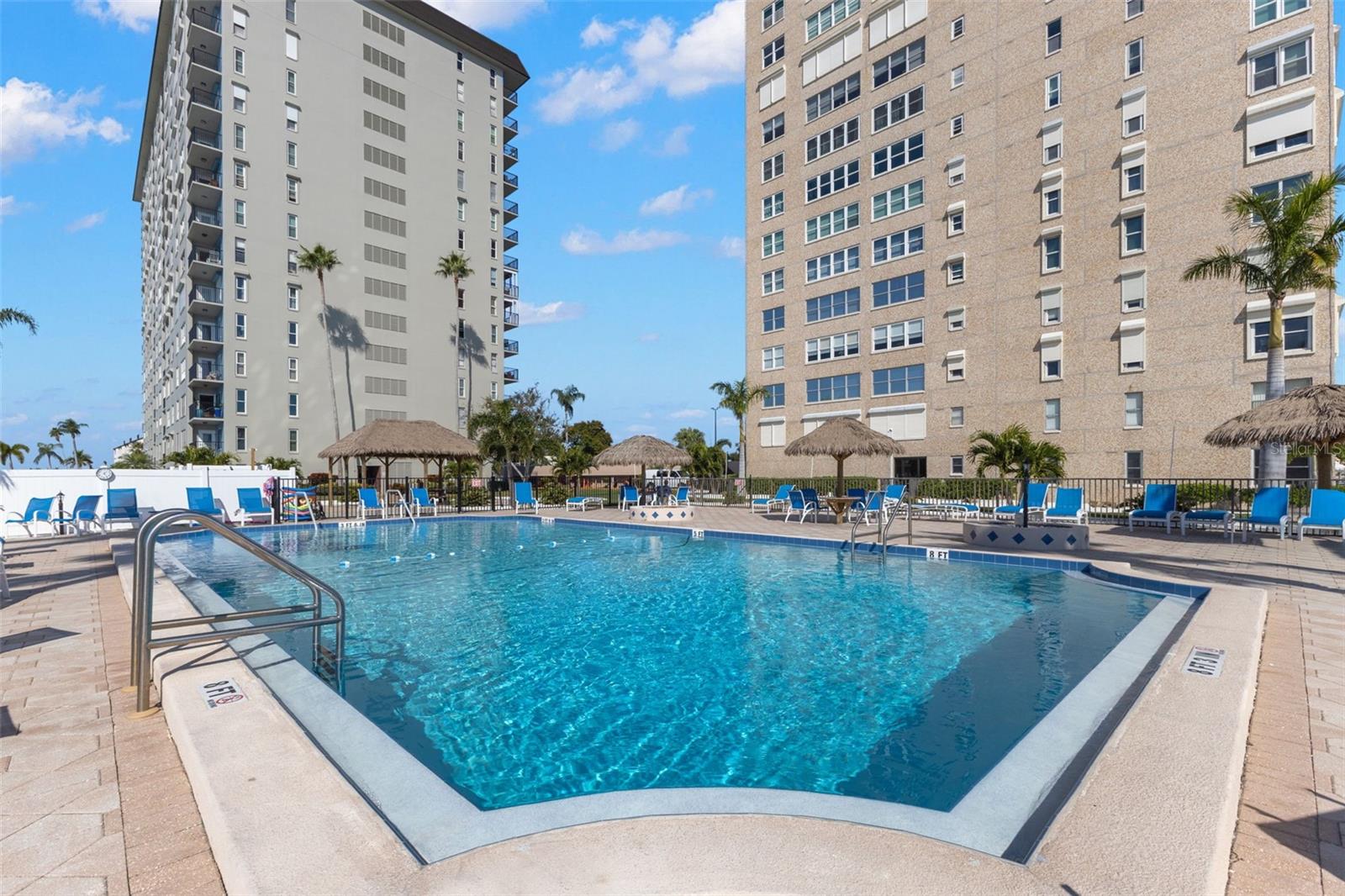 5220 BRITTANY DR S #1003