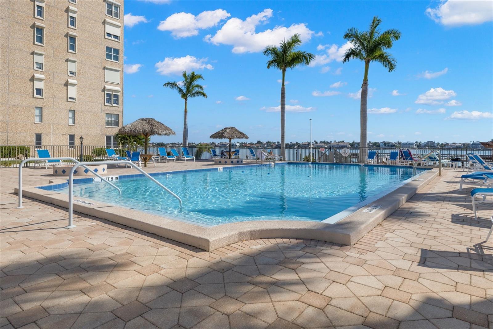 5220 BRITTANY DR S #1003