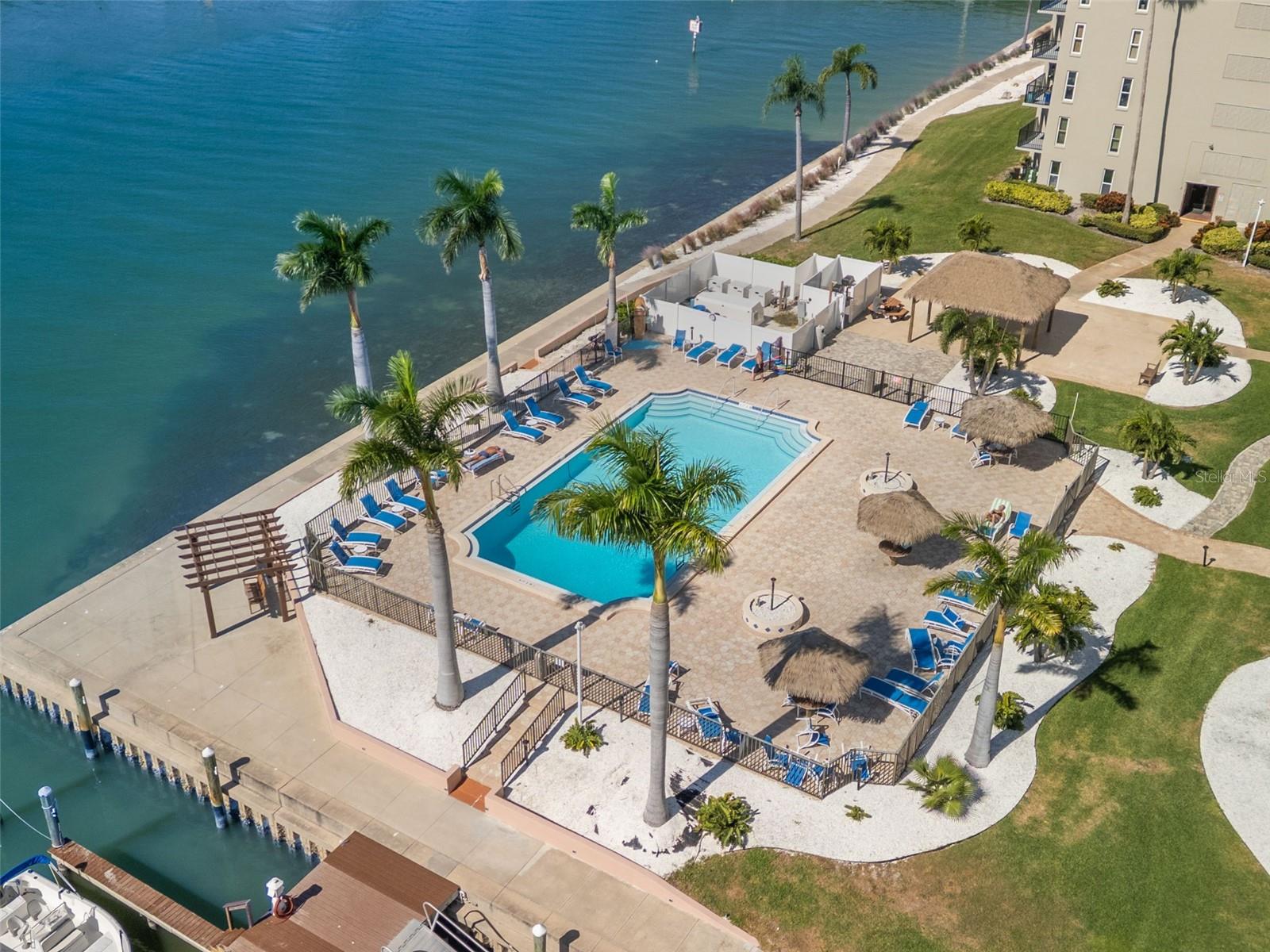 5220 BRITTANY DR S #1003