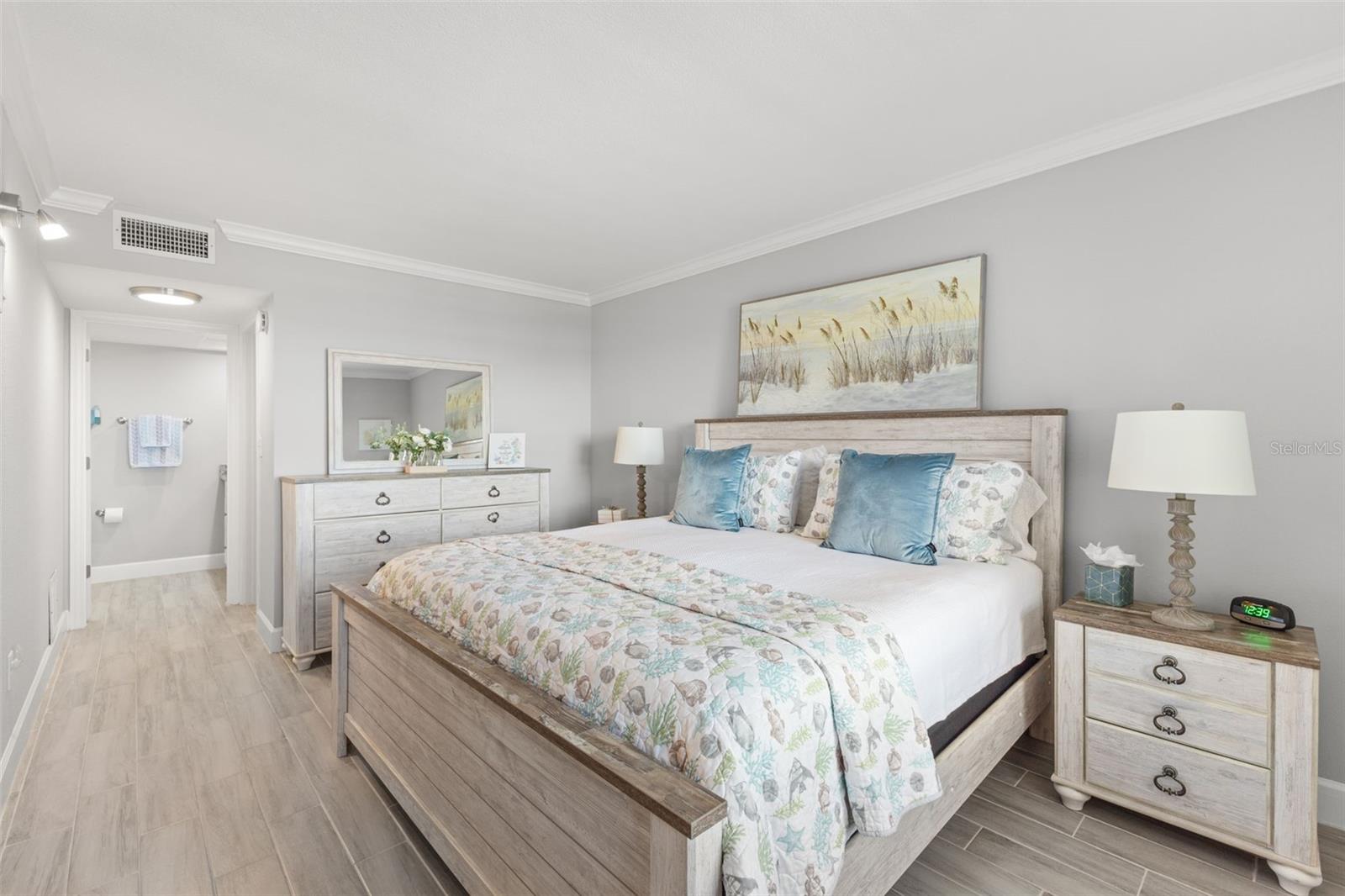 5220 BRITTANY DR S #1003