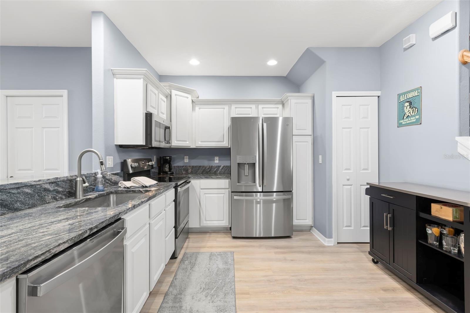 6024 PARKSIDE MEADOW DR