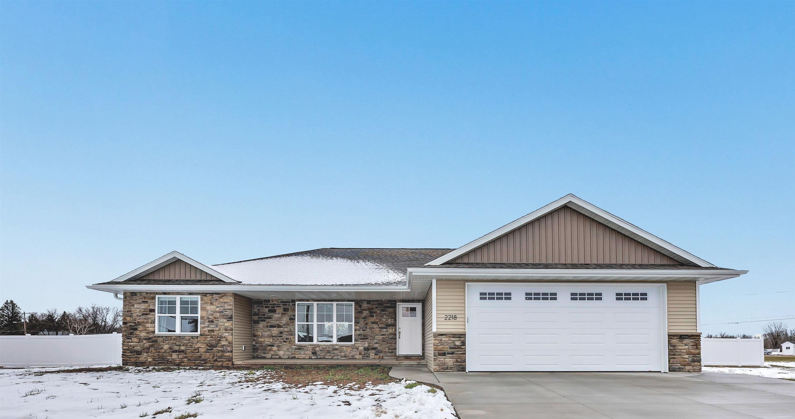 2218 FOX POINT Court