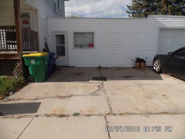 1000 ELMORE Street