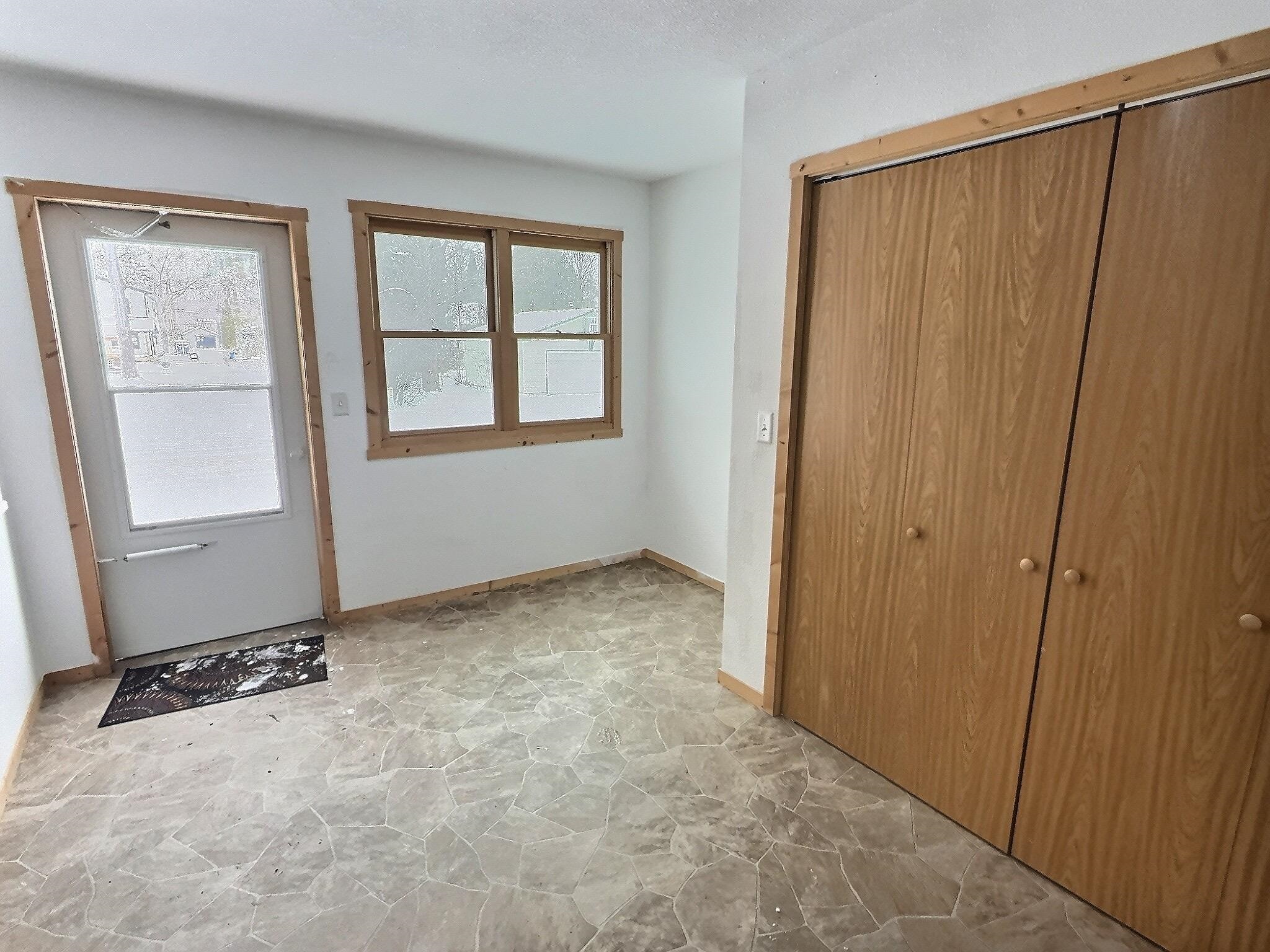 105 N METONGA Avenue