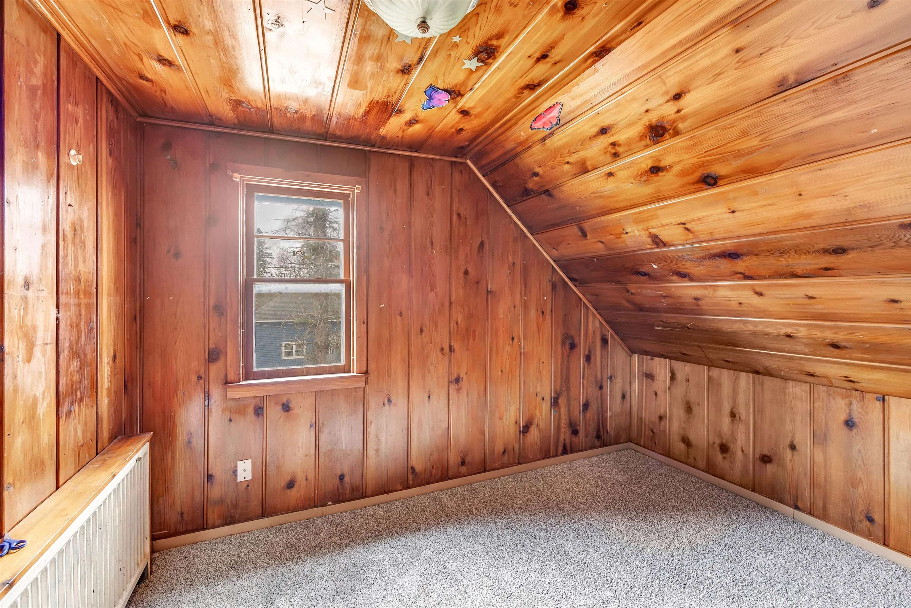 105 N METONGA Avenue