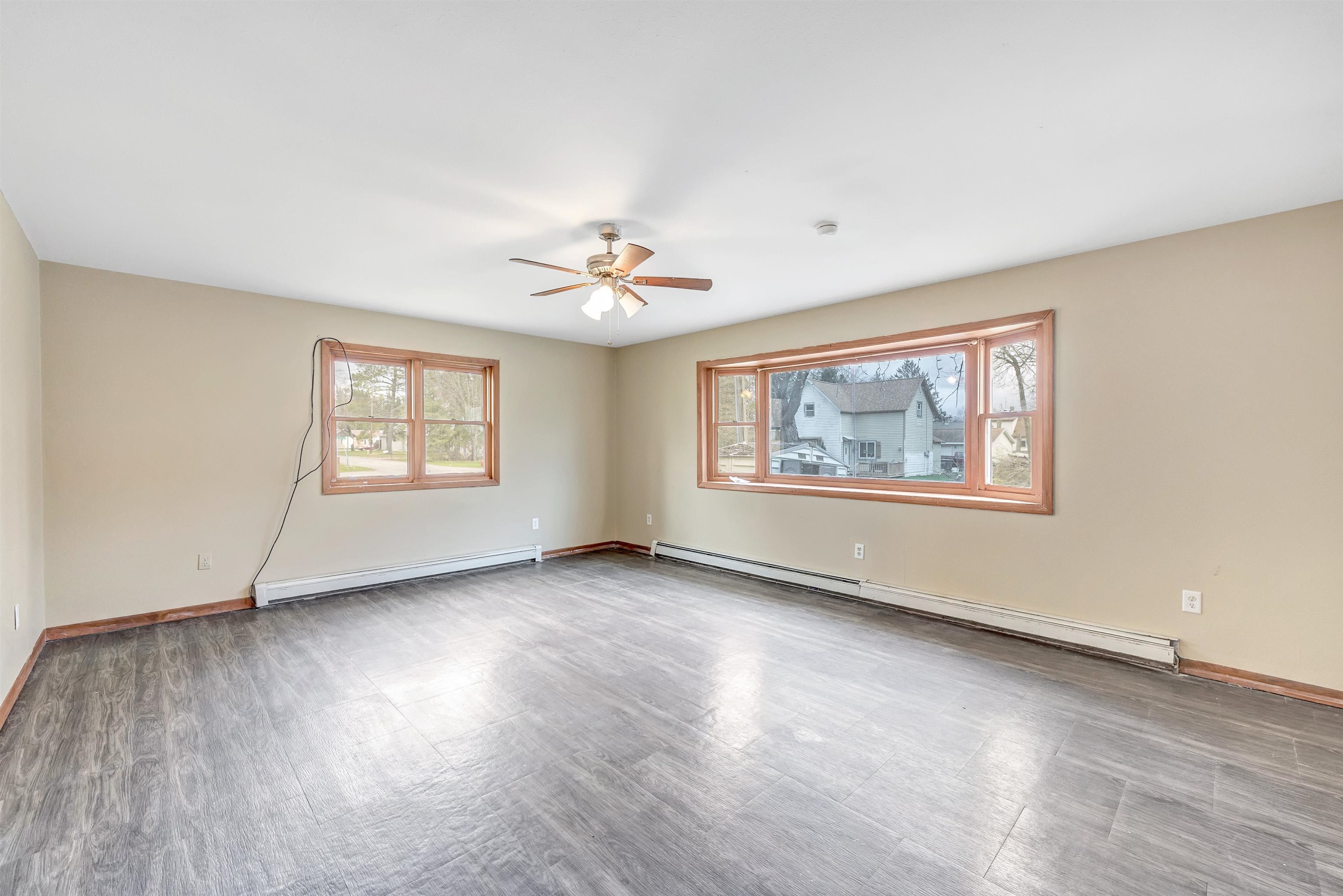 105 N METONGA Avenue