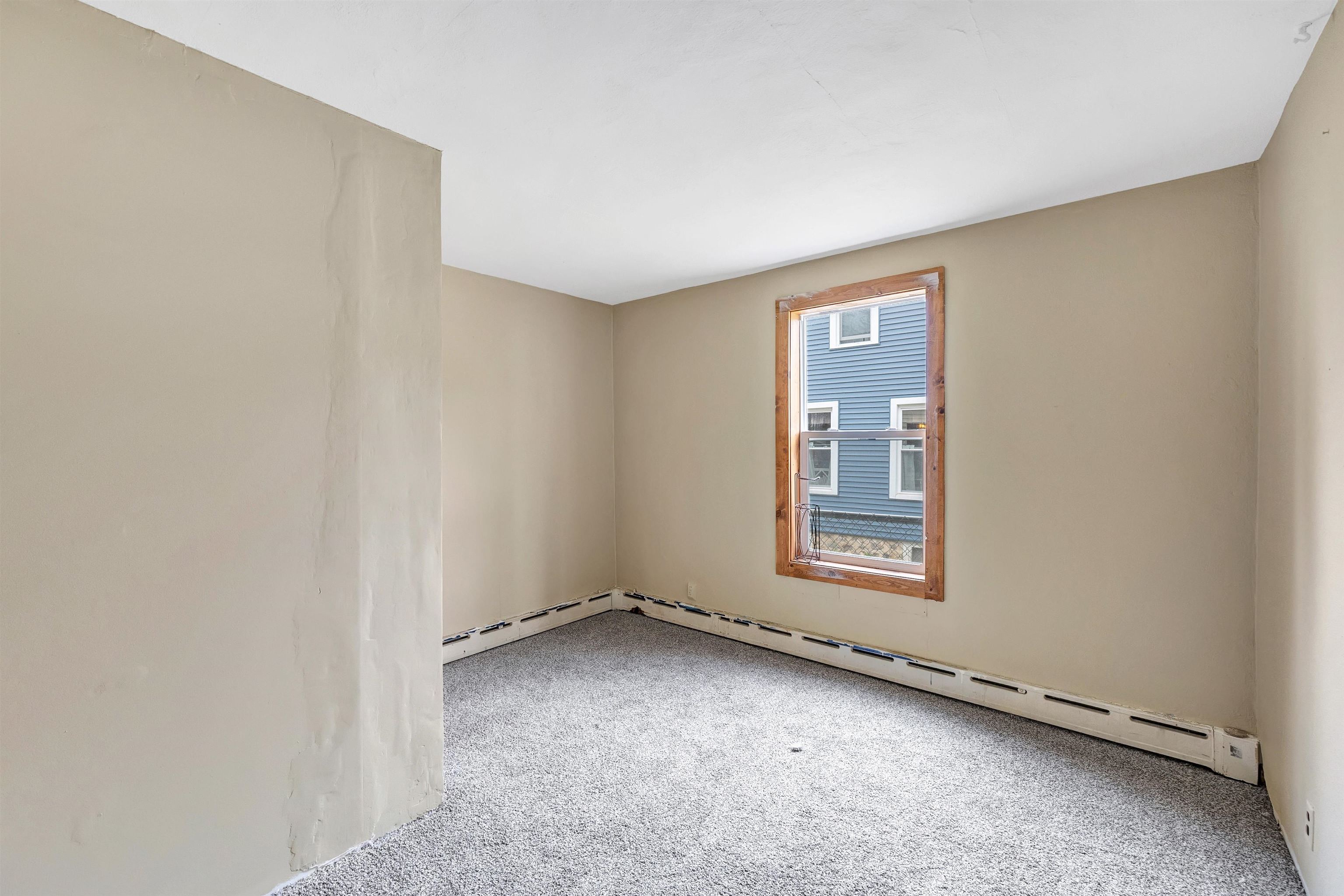 105 N METONGA Avenue