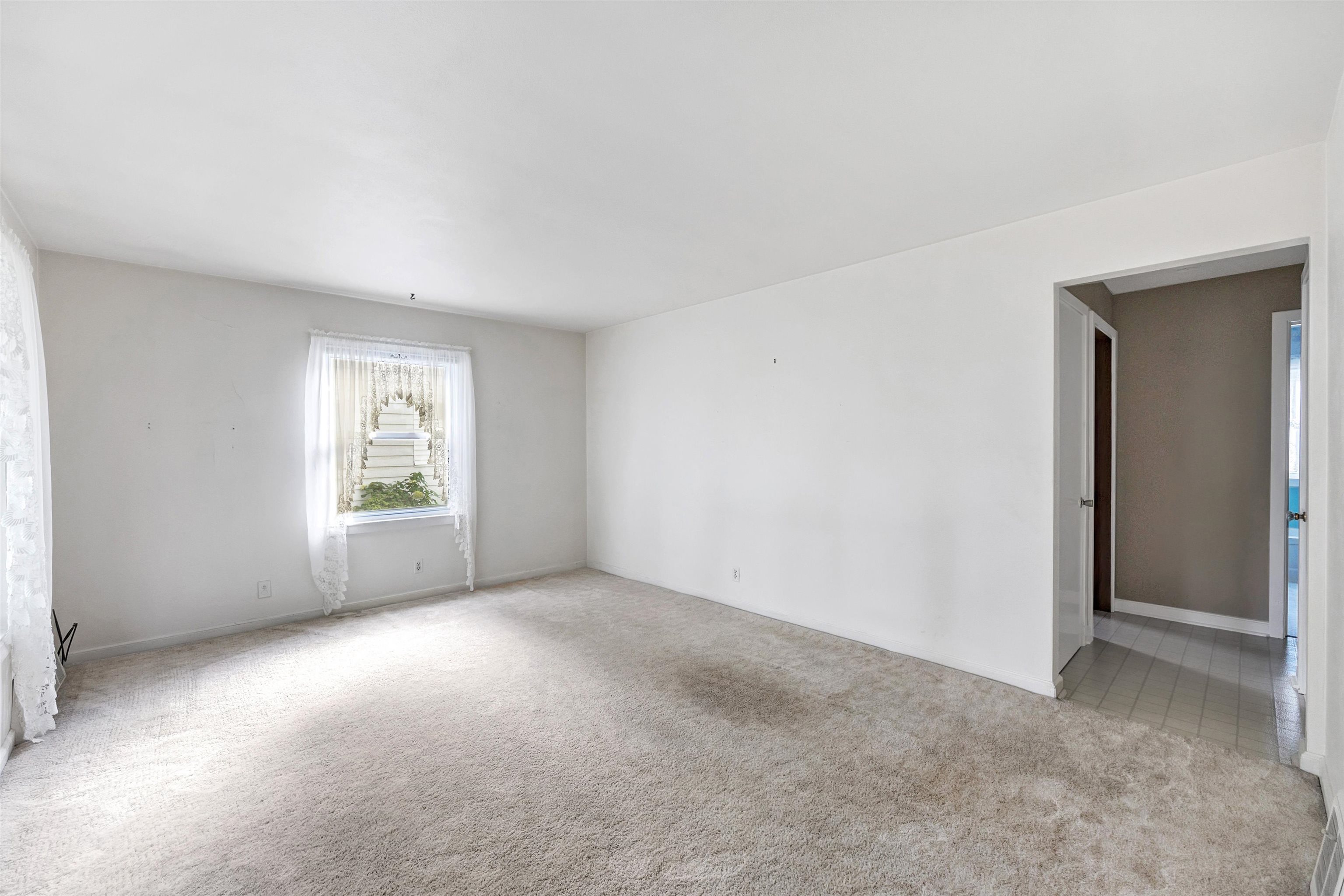 1033 LARK Street