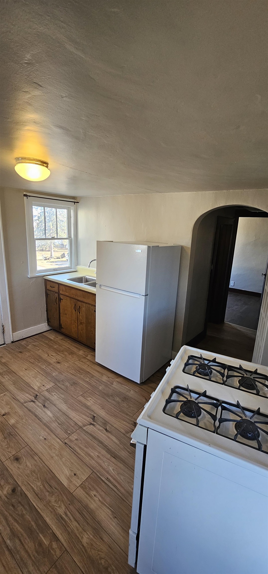 818 N VAN BUREN Street