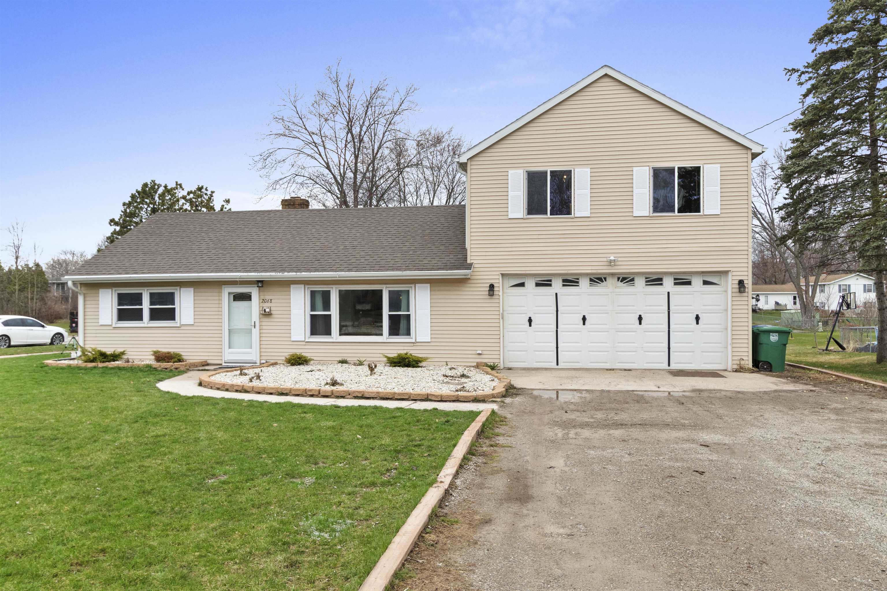 2068 LOST DAUPHIN Road