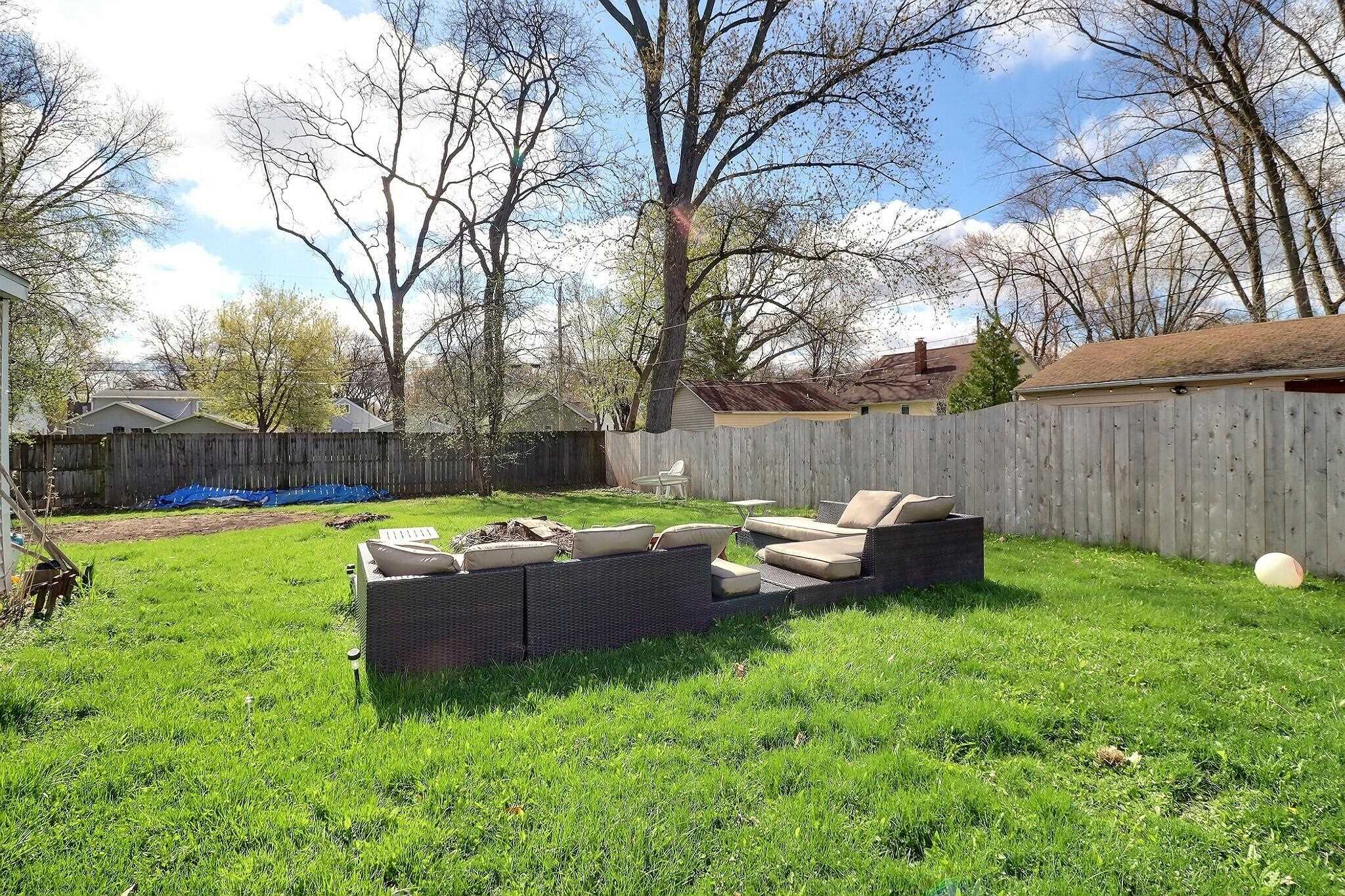 1147 WIRTZ Avenue