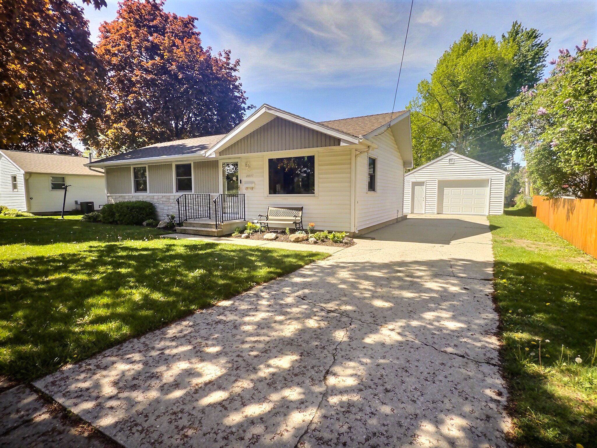 2037 FARLIN Avenue