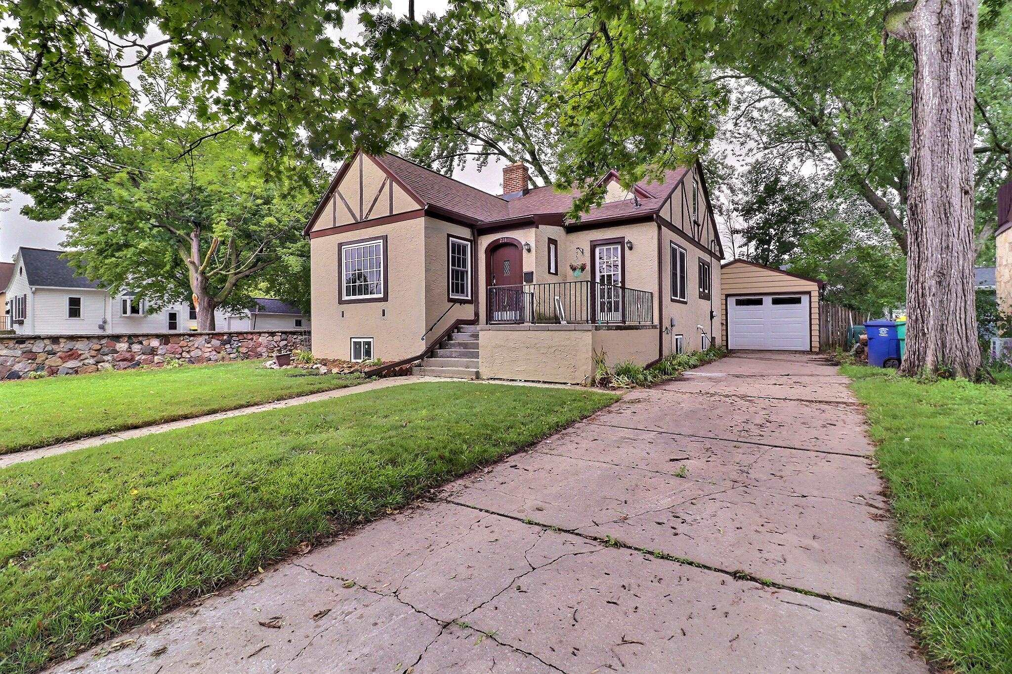 221 GRAY Street