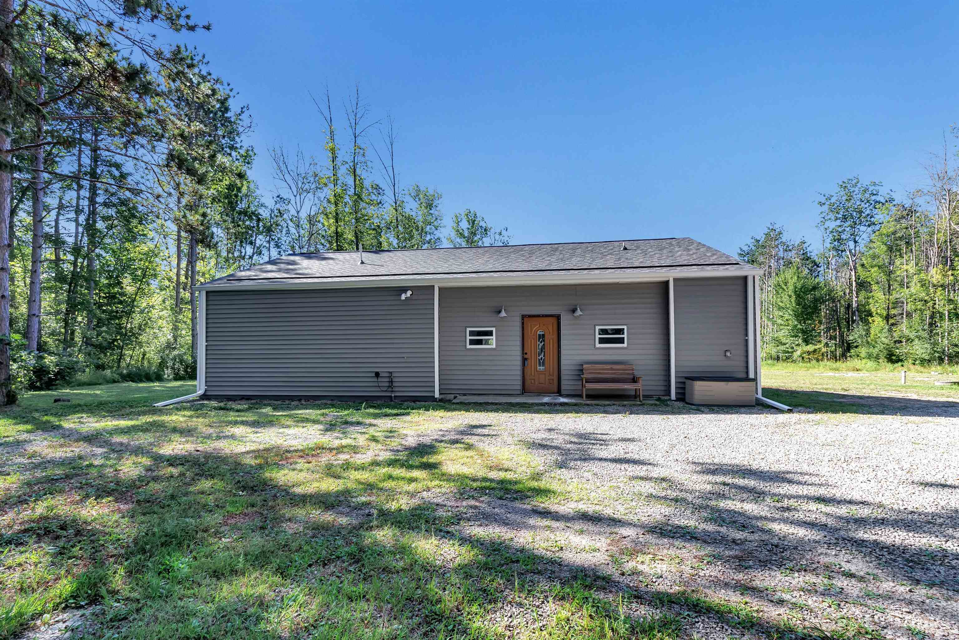 3841 SAMPSON Road