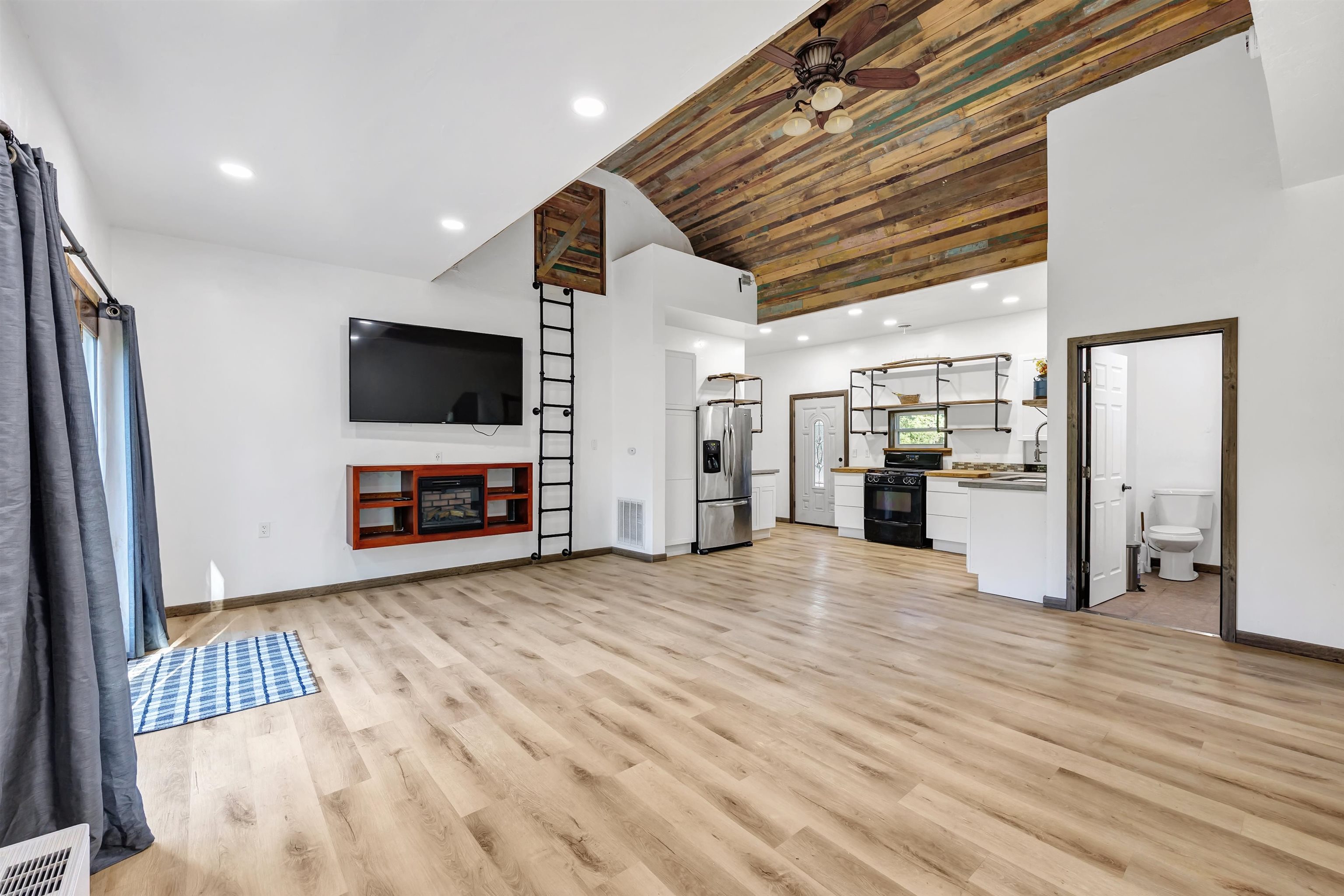 3841 SAMPSON Road