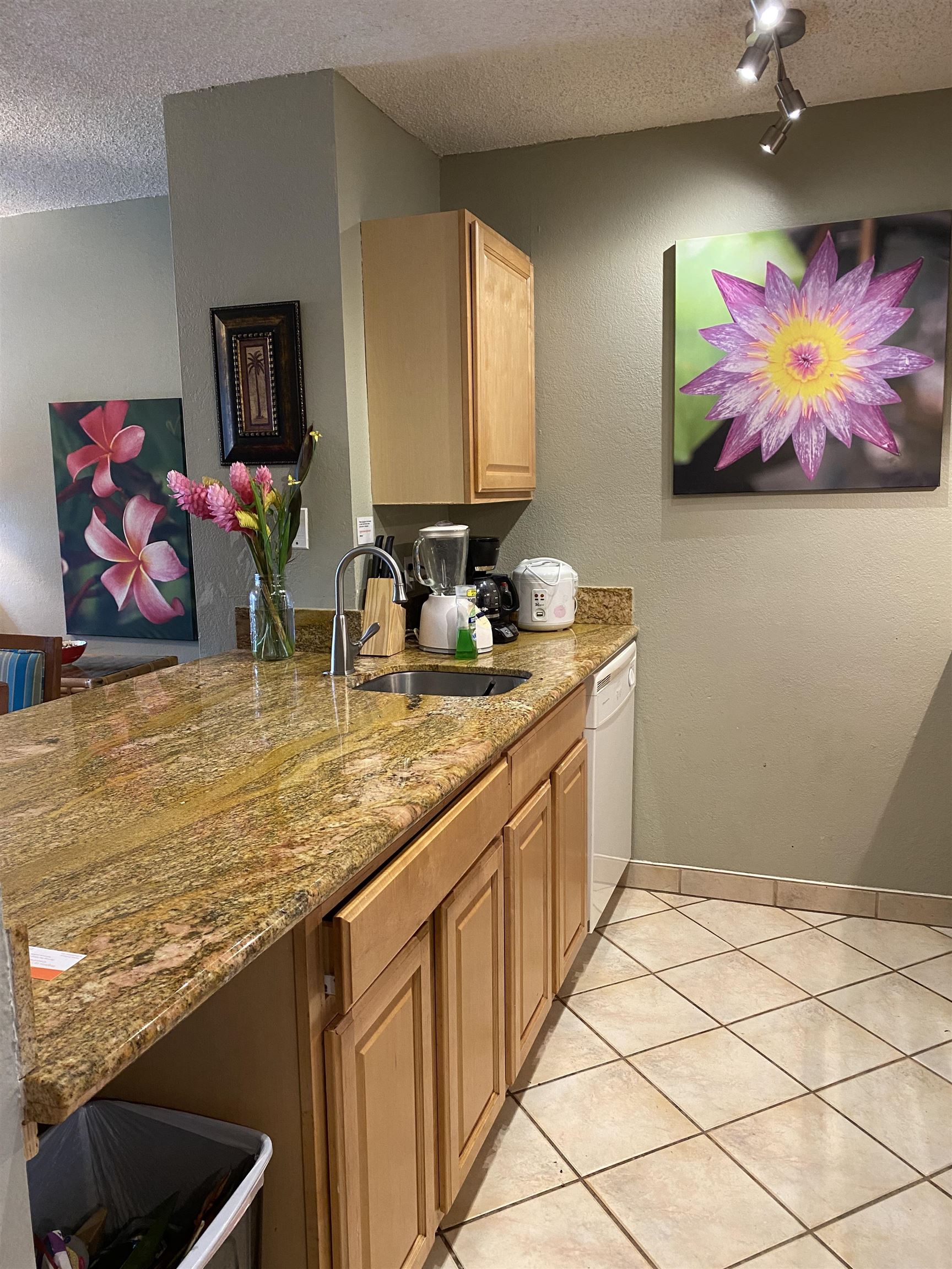 1299 ULUNIU Rd Unit: C-108