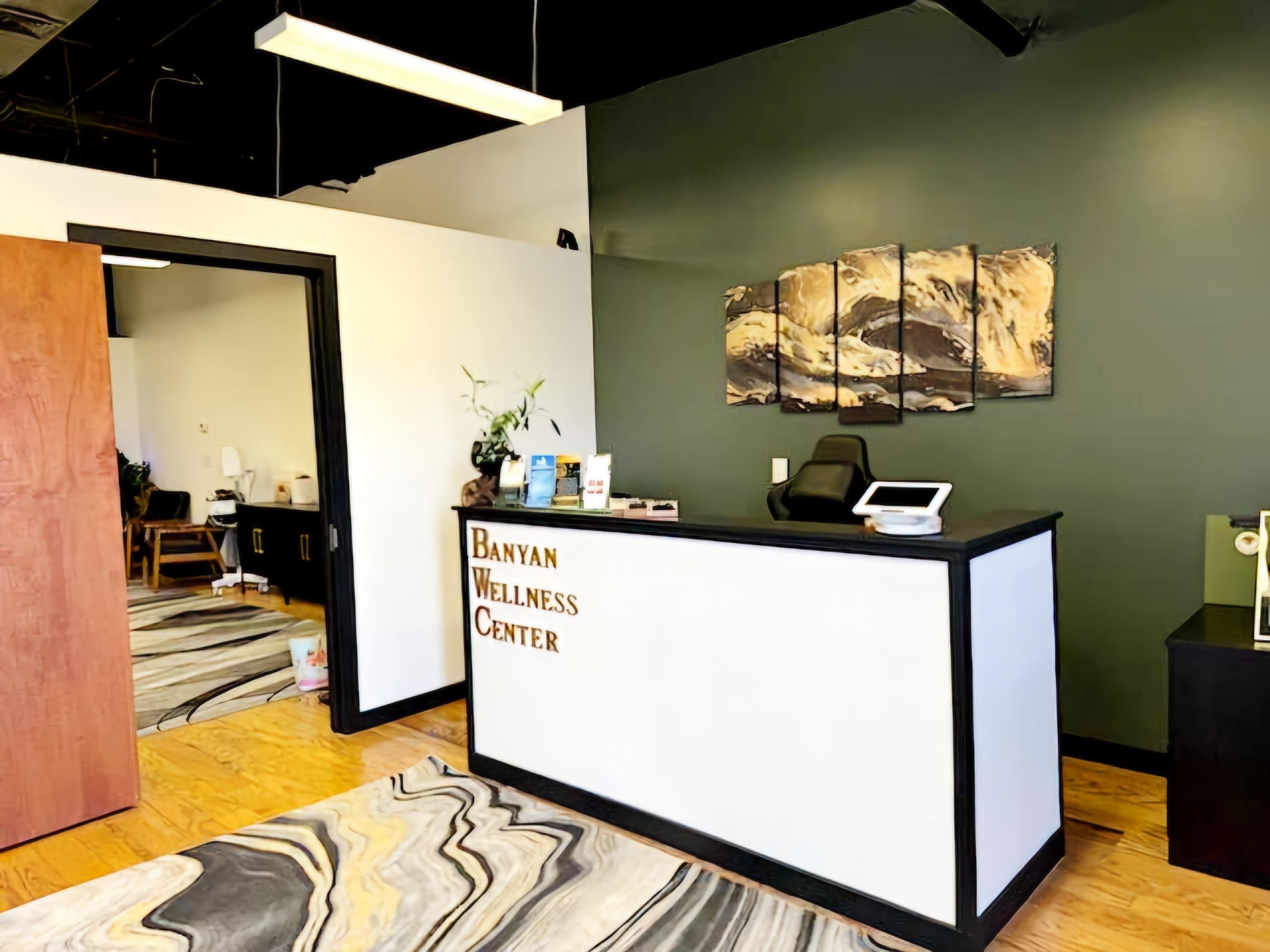 320 Ohukai Rd Unit: 414