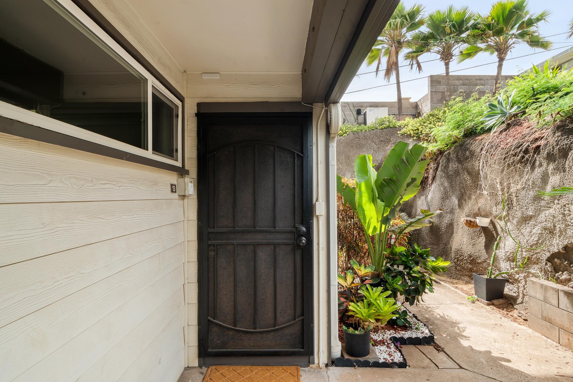 471 Liholiho St Unit: 13