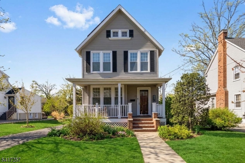 6 Myrtle Ave