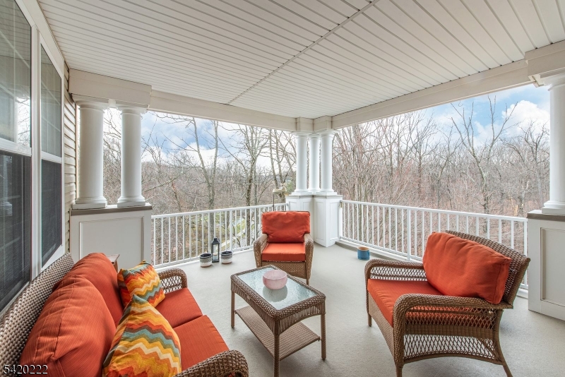 2311 Pierce Ln