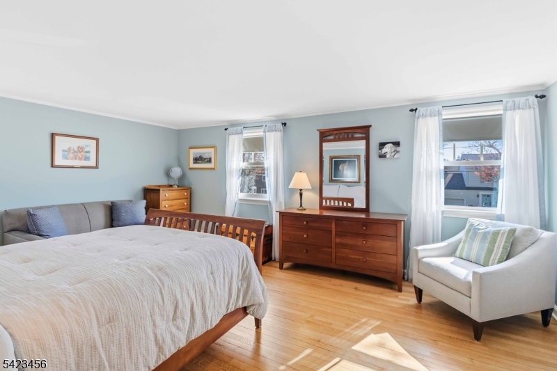 54 Knollwood Ave