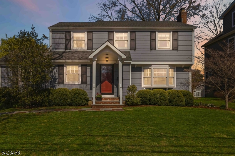 54 Knollwood Ave