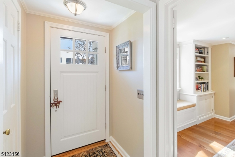 54 Knollwood Ave