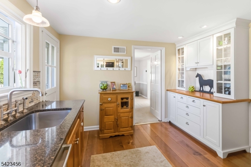 54 Knollwood Ave