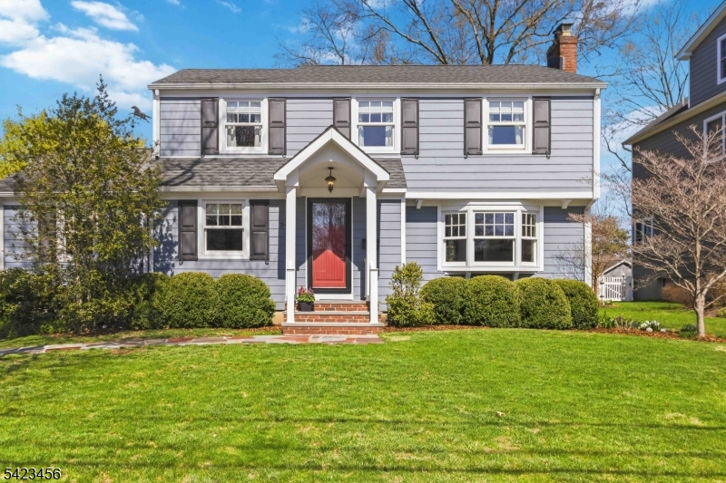 54 Knollwood Ave